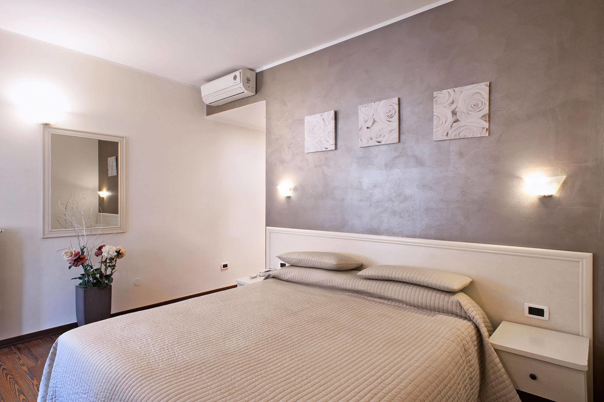 Hotel Cortese ซานเรโม ภายนอก รูปภาพ
